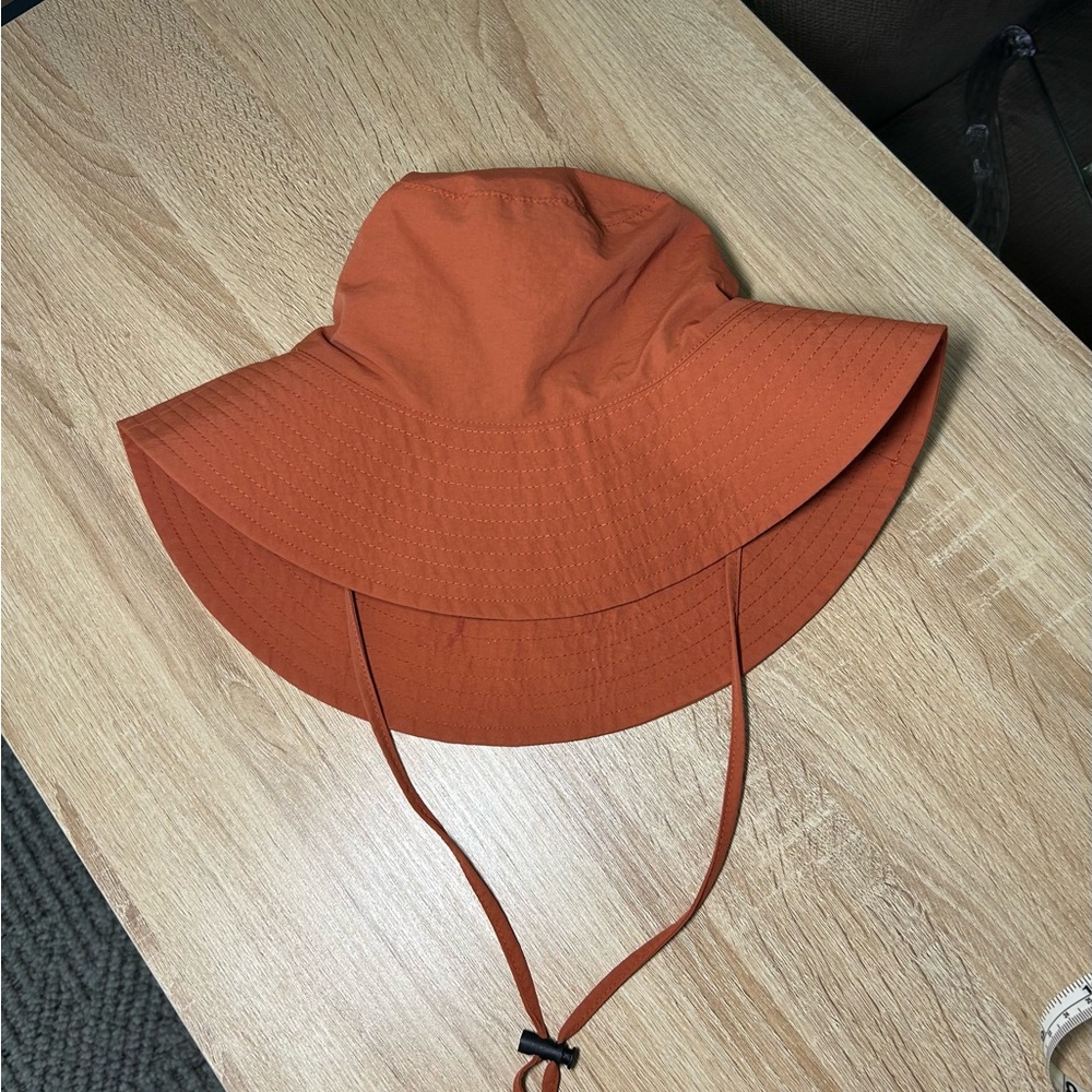 Shinchic brimmed bucket sun hat